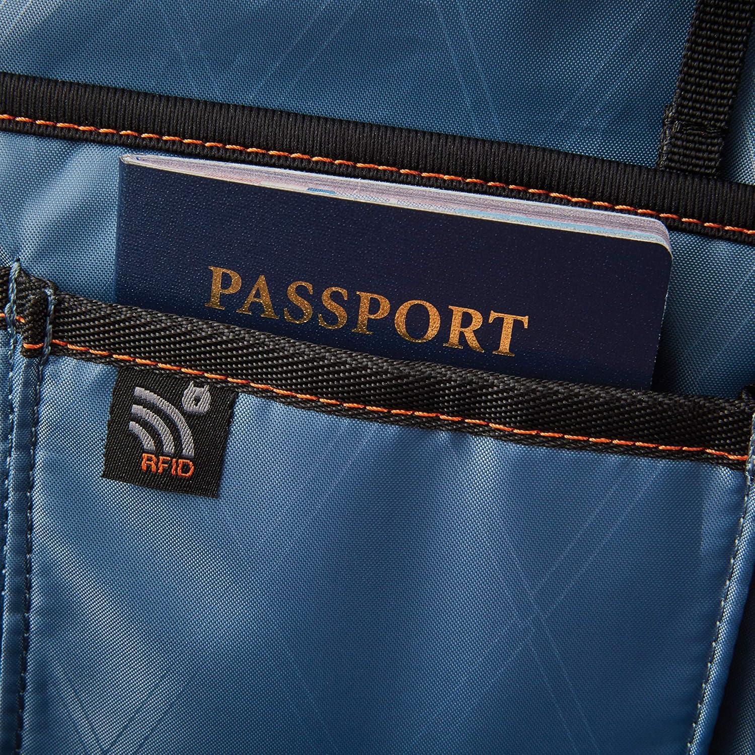 imageSamsonite Pro Slim Messenger Black 156InchBlack
